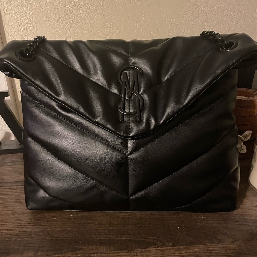 Steve Madden shoulder bag with chain